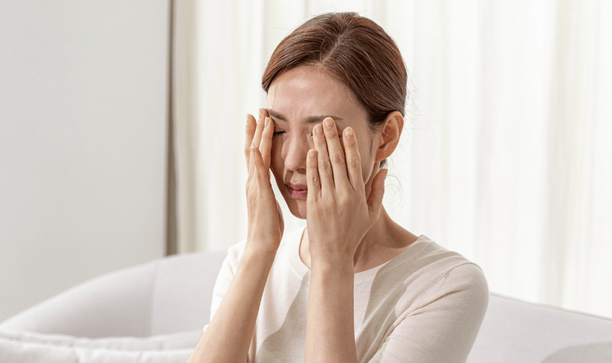 흡수율을 높이는 '눈구석 압박'